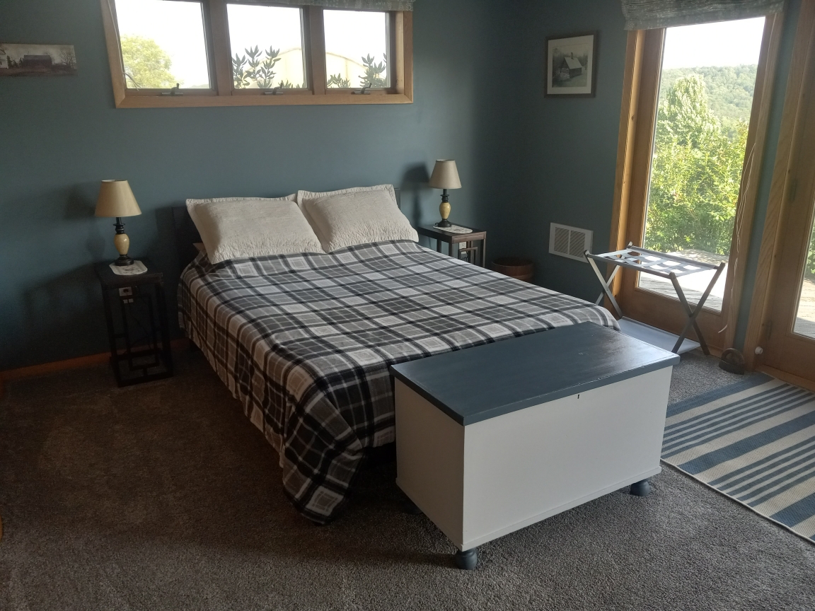 Bedroom # 2. Queen bed.