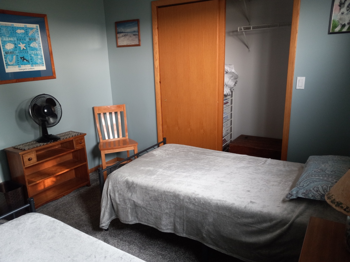 Bedroom #3. 2 twin beds